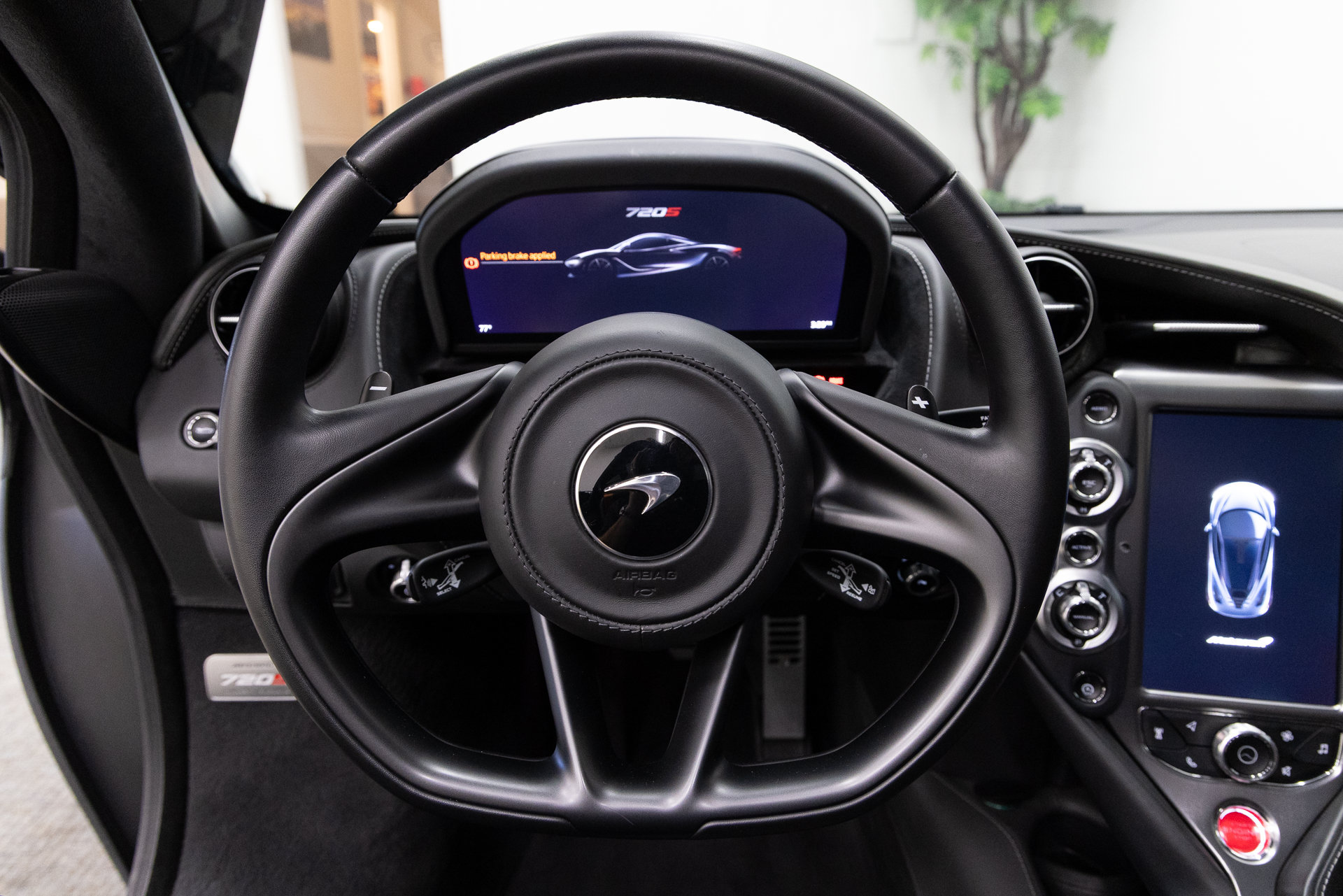 Used 2019 McLaren 720S Luxury RWD image 13