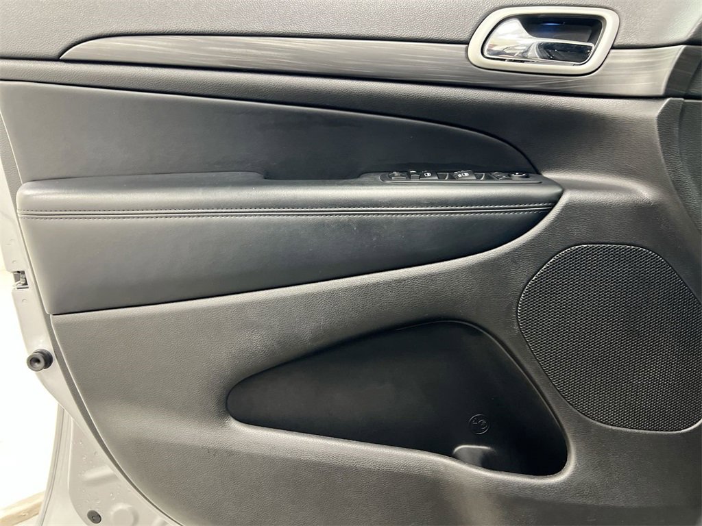 Used 2021 Jeep Grand Cherokee Laredo w/ Security & Convenience Group image 20