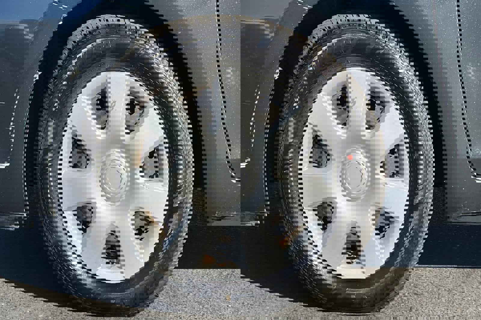 Used 2012 Toyota Yaris Sedan image 28