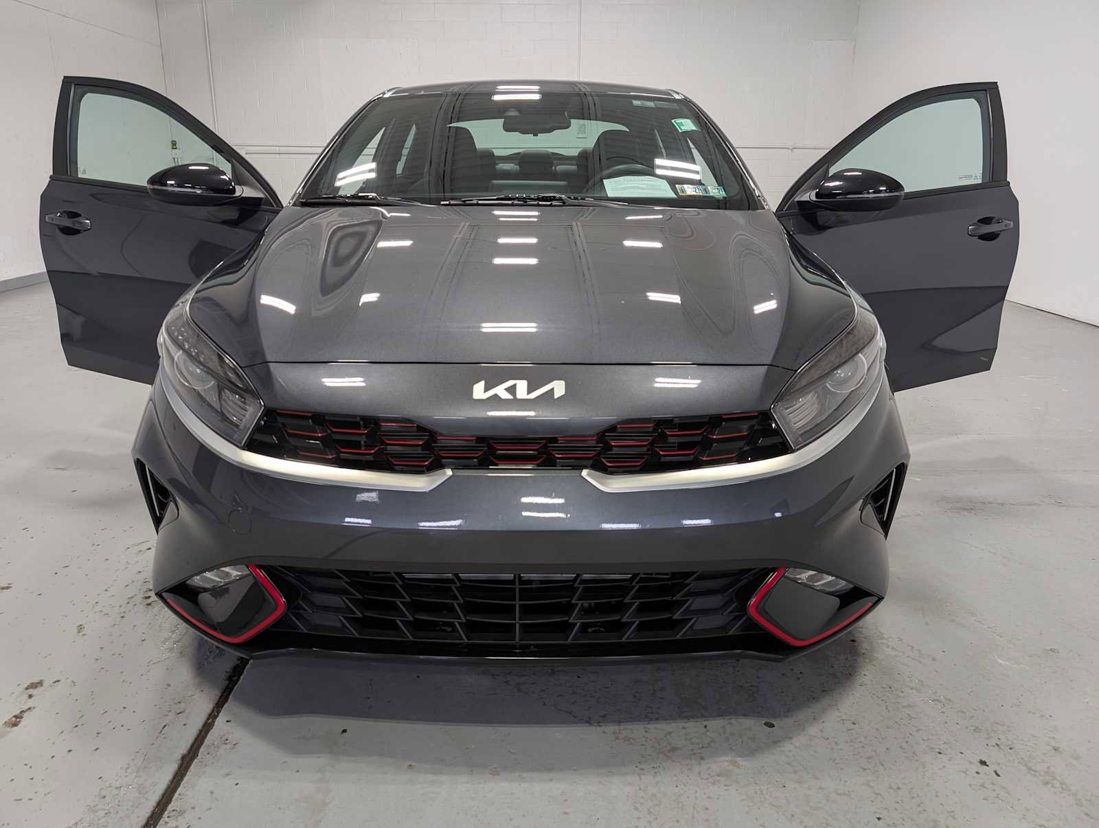 Certified 2023 Kia Forte GT-Line image 15