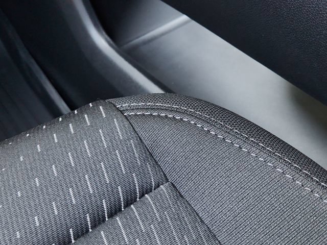 New 2027 Chevrolet Equinox LT w/ LPO, Floor Liner Package FWD image 31