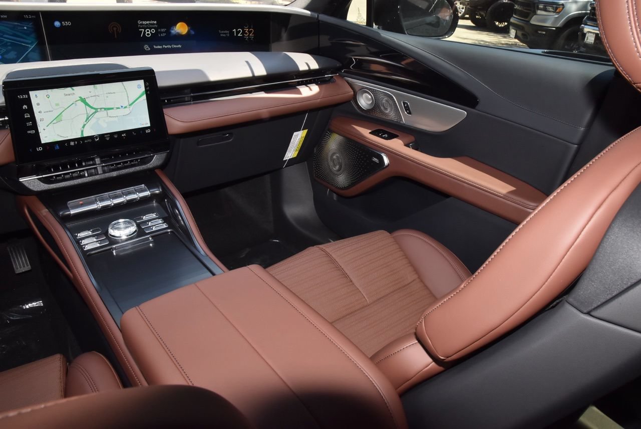 New 2026 Lincoln Nautilus Reserve AWD/4WD image 24