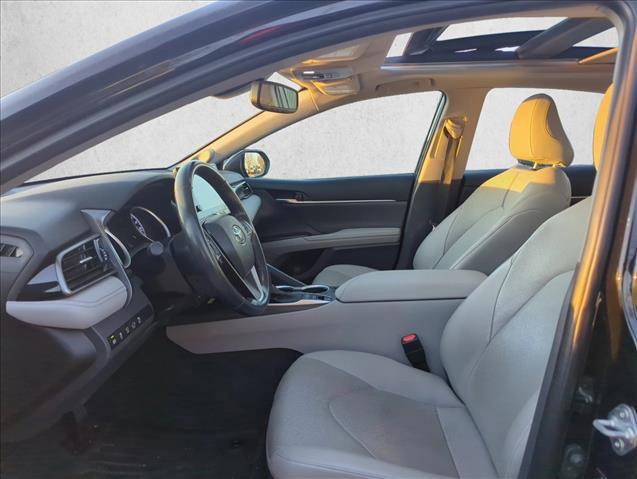 Used 2022 Toyota Camry XLE image 14