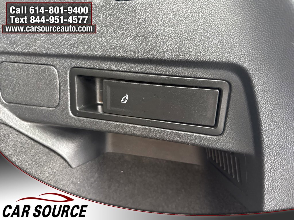 Used 2020 Volkswagen Tiguan SE R-Line image 44