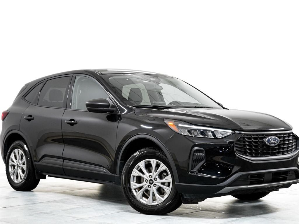 Certified 2025 Ford Escape Active AWD/4WD video 1