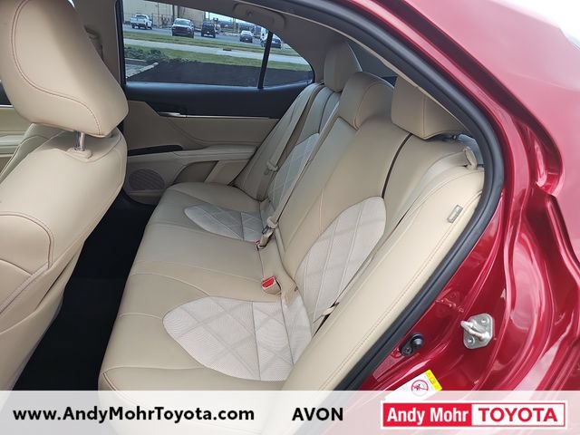 Used 2018 Toyota Camry XLE FWD image 11