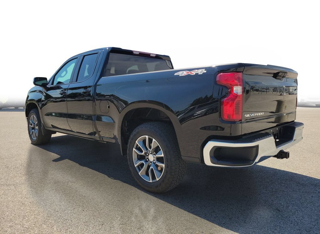 Certified 2023 Chevrolet Silverado 1500 LT AWD/4WD image 3