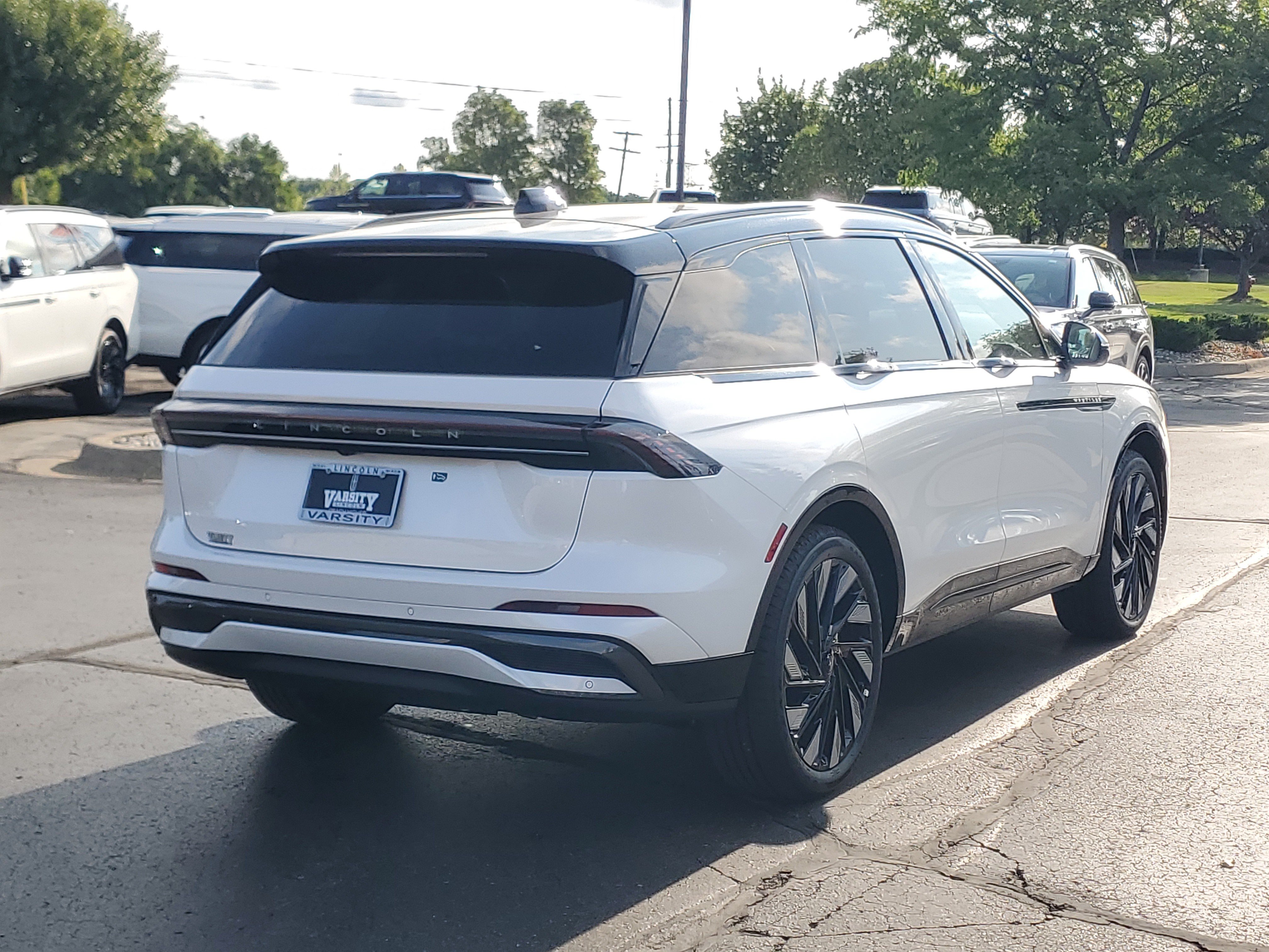 New 2026 Lincoln Nautilus Reserve AWD/4WD image 4