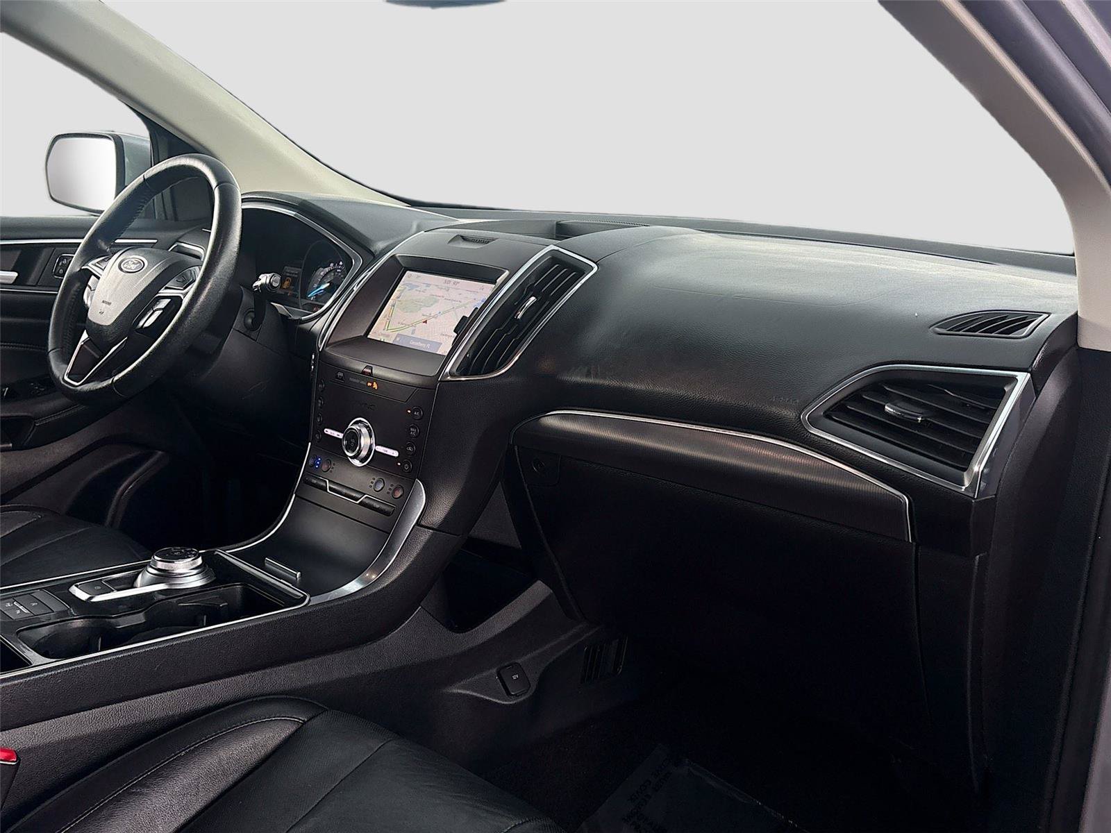 Used 2020 Ford Edge Titanium w/ Equipment Group 301A FWD image 31