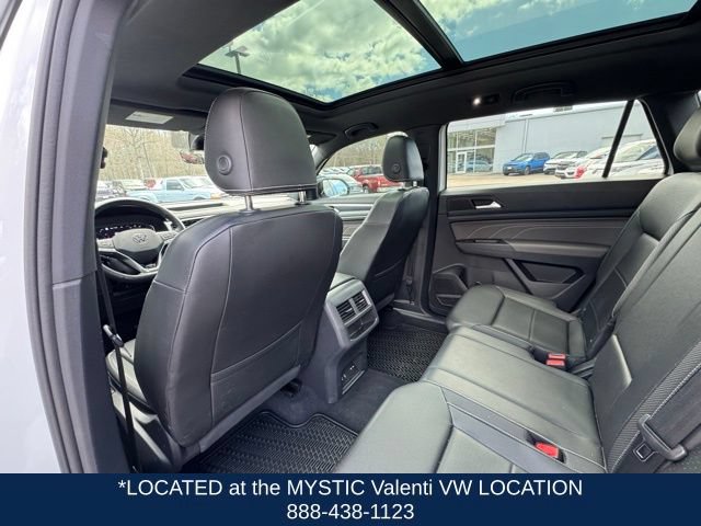 Certified 2023 Volkswagen Atlas Cross Sport SEL R-Line AWD/4WD image 12