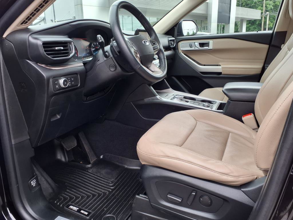 Used 2021 Ford Explorer Limited w/ Hybrid Equipment Group 310A image 16
