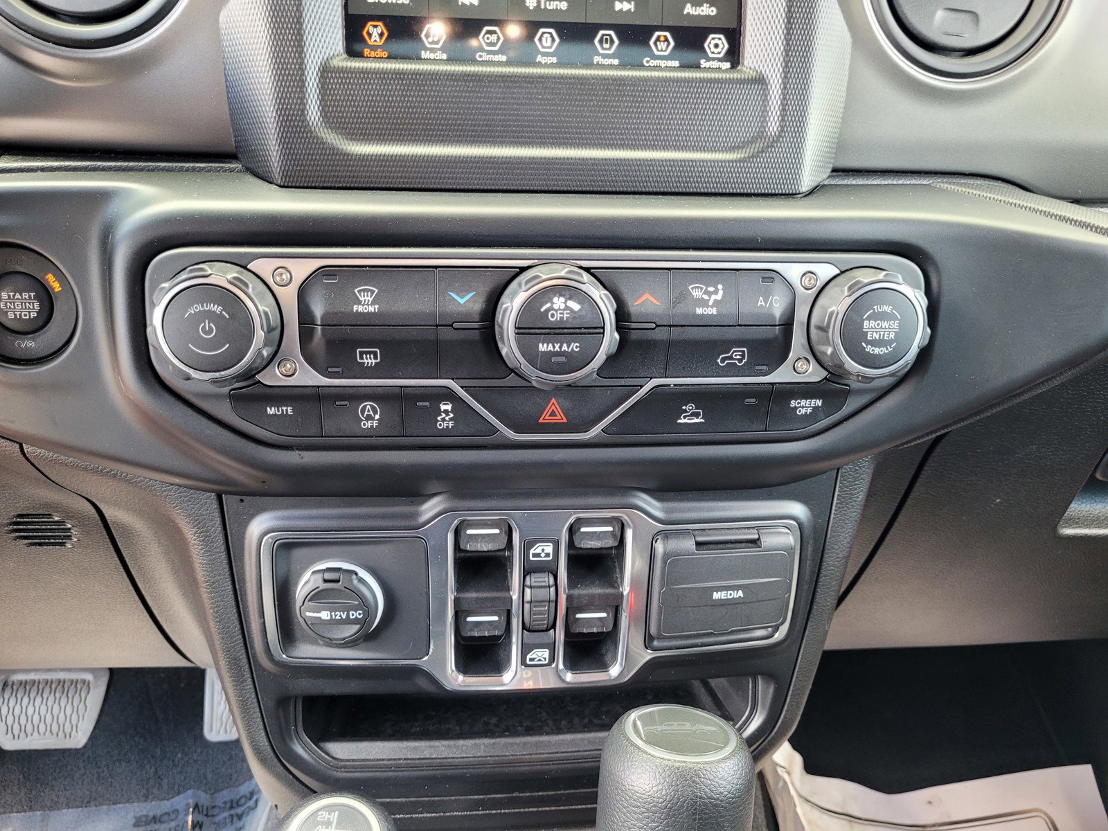 Used 2022 Jeep Gladiator Willys image 18