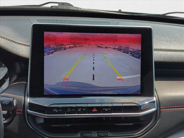 Used 2024 Jeep Compass Trailhawk image 11