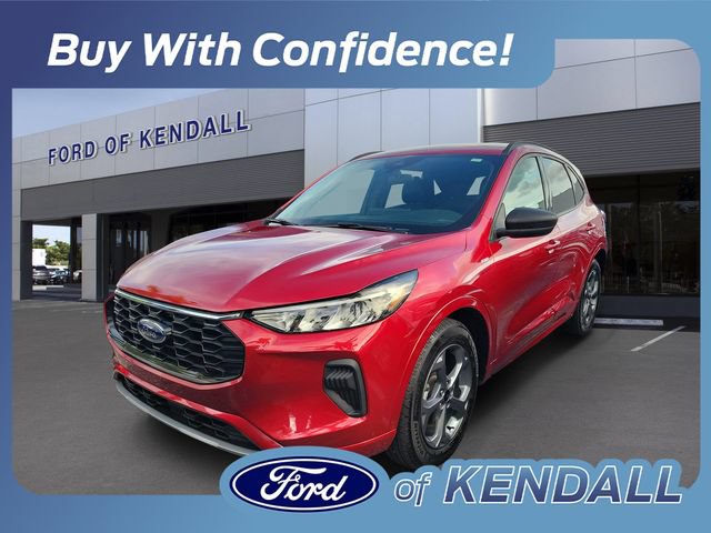 Used 2024 Ford Escape ST-Line w/ Tech Pack #1 FWD image 1