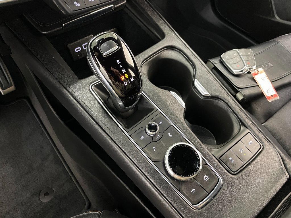 Certified 2023 Cadillac XT4 Sport w/ LPO, Onyx Lite Package image 32