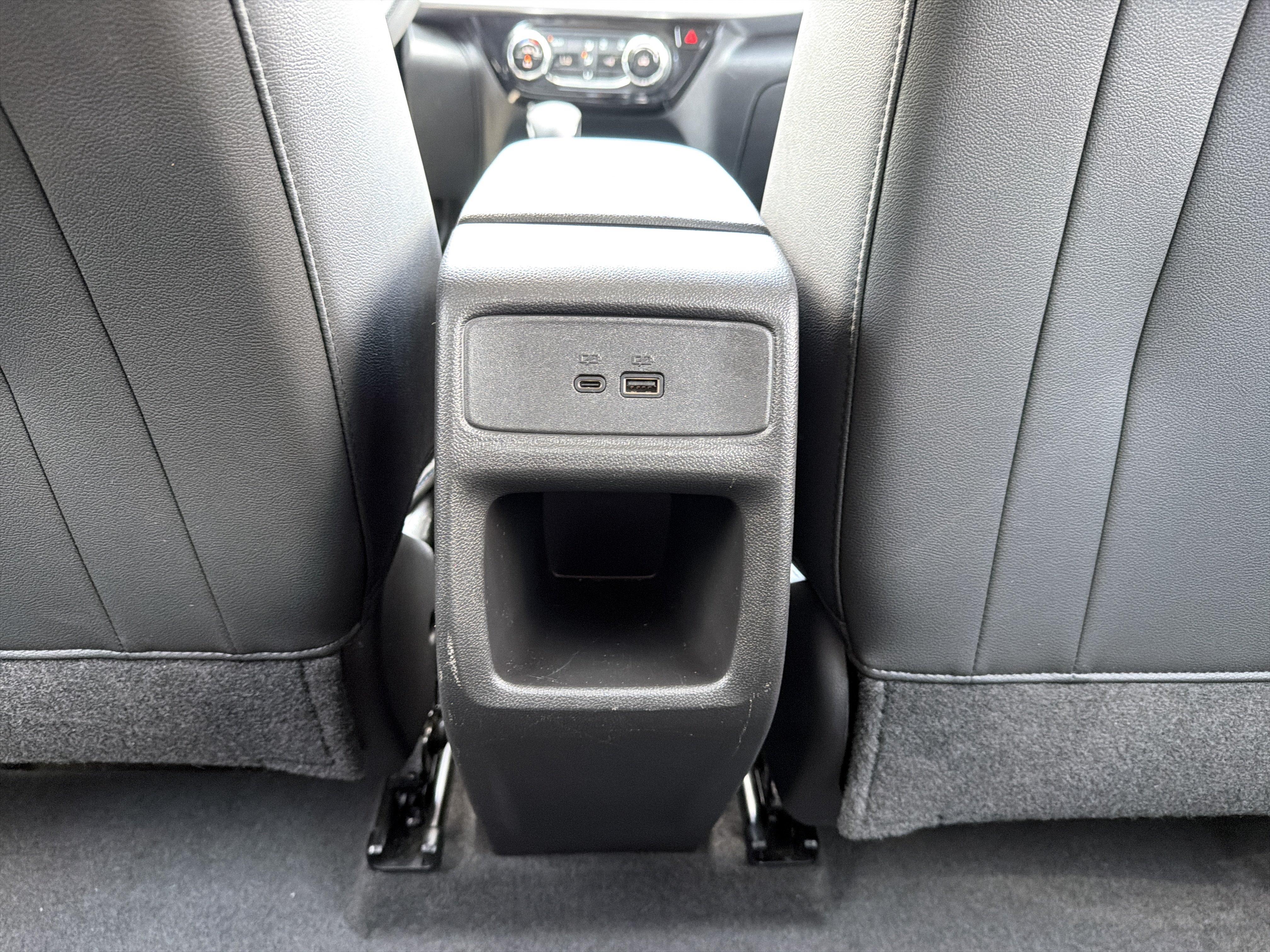 Used 2025 Chevrolet Trax LT FWD image 29