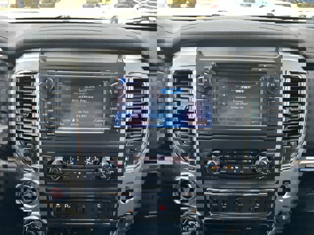 Used 2018 Nissan Titan SV w/ SV Convenience Package image 7