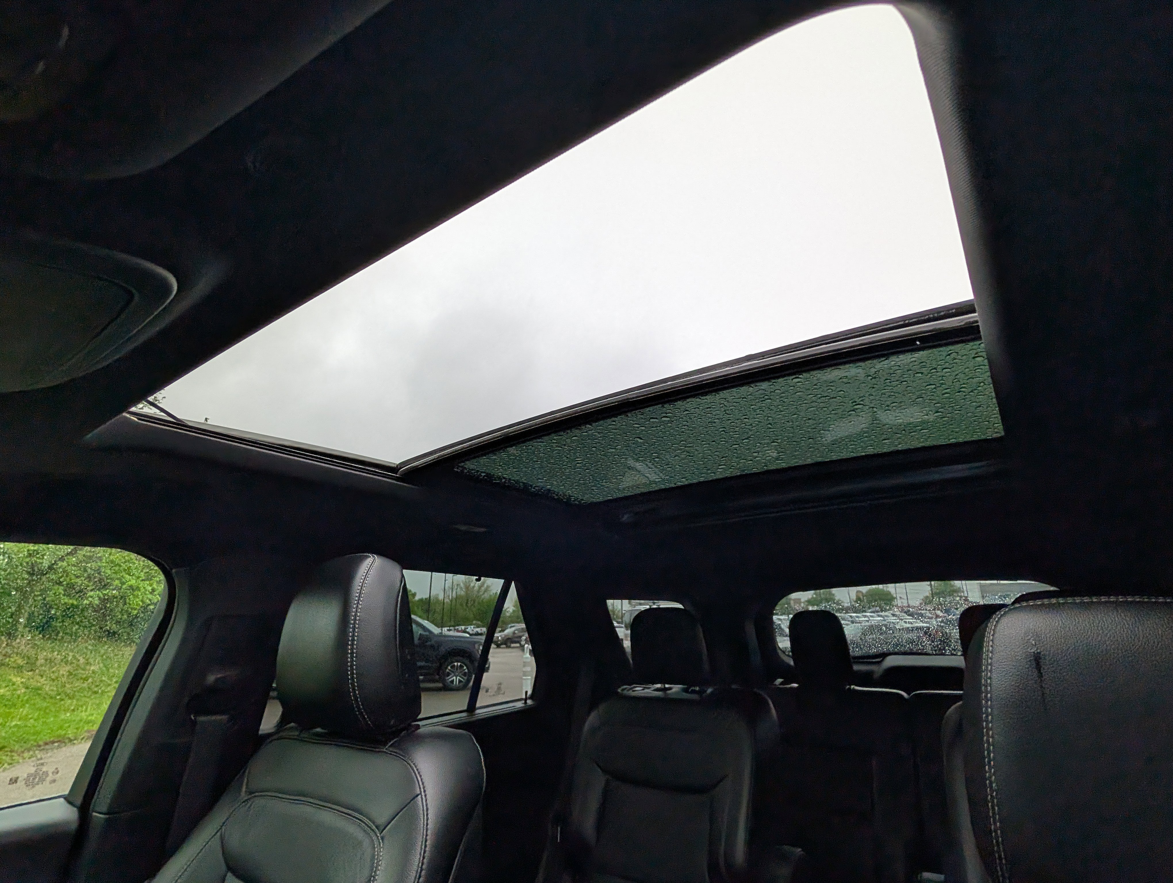 Used 2020 Ford Explorer Limited image 29