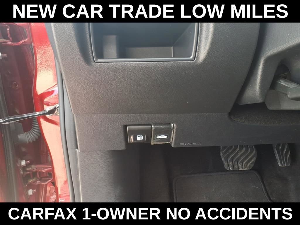 Used 2025 Nissan Versa SR w/ Trunk Package FWD image 17