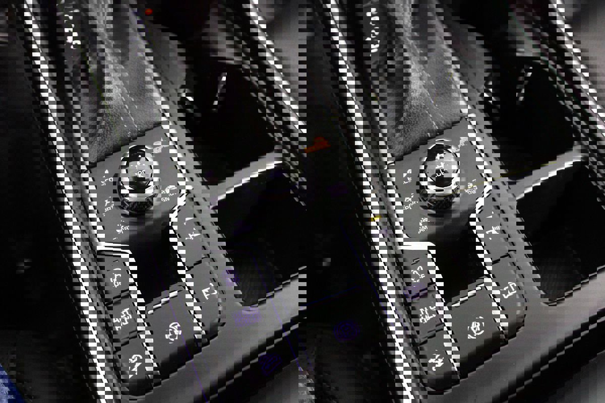 Used 2024 Kia Sorento S image 21