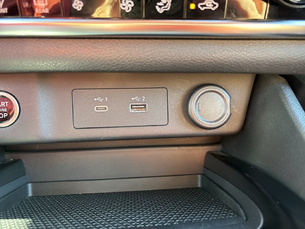 Certified 2021 Nissan Rogue SV FWD image 27