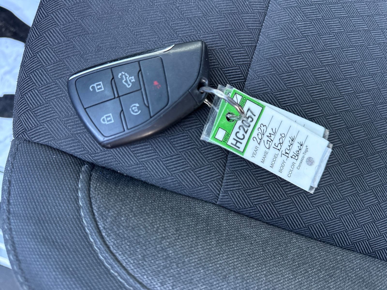 Used 2023 GMC Sierra 1500 SLE image 29