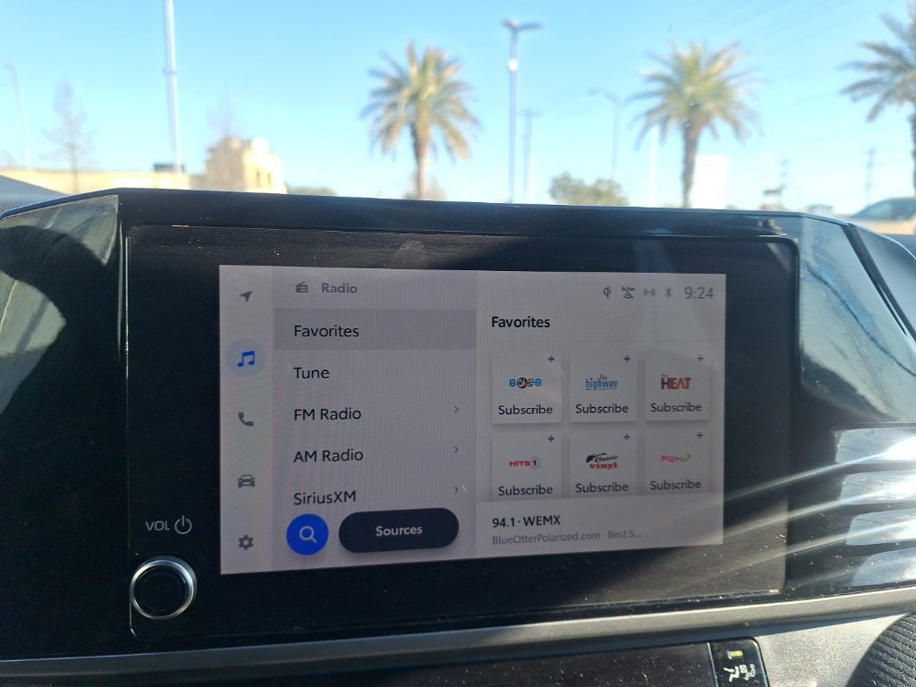 Used 2025 Toyota Camry SE image 10