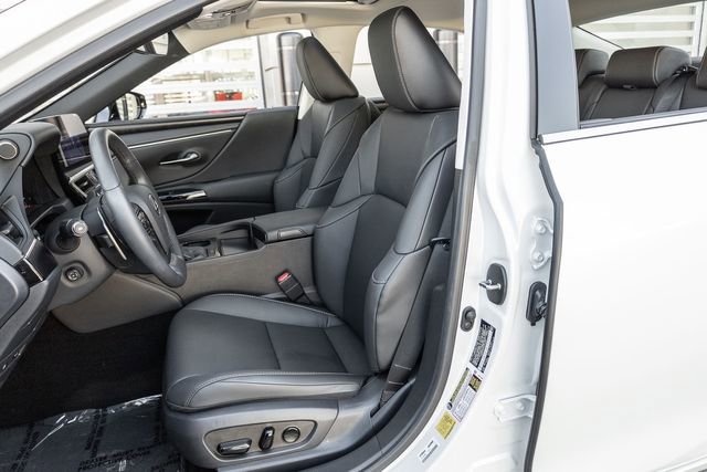 Used 2025 Lexus ES 350 350 w/ Premium Package image 11