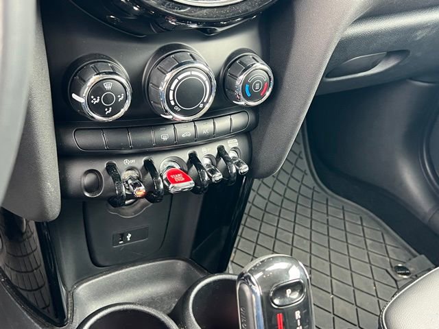 Used 2020 MINI Cooper S image 16