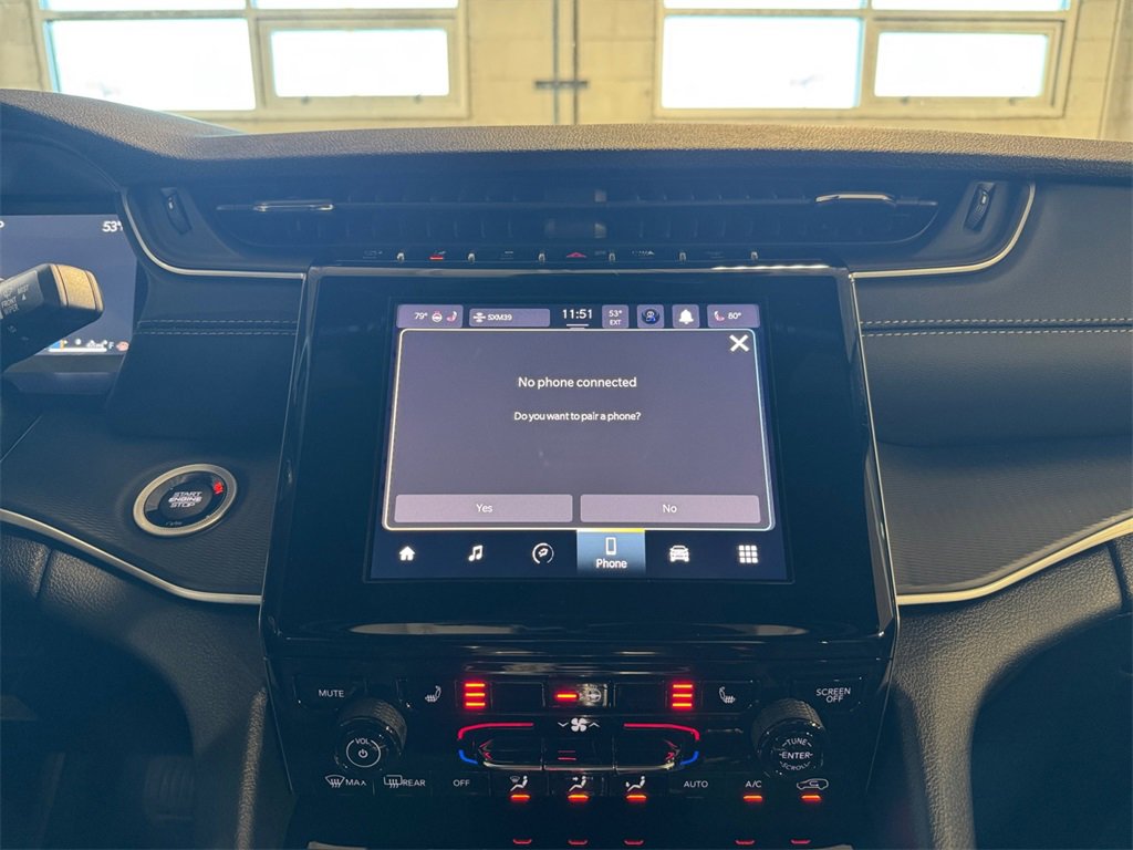 New 2025 Jeep Grand Cherokee Laredo X w/ Luxury Tech Group I image 19