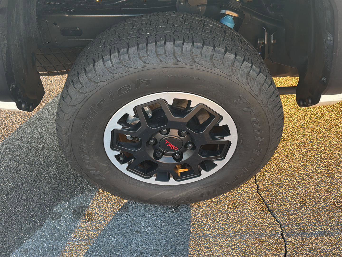 Certified 2024 Toyota Tacoma TRD Off-Road AWD/4WD image 37