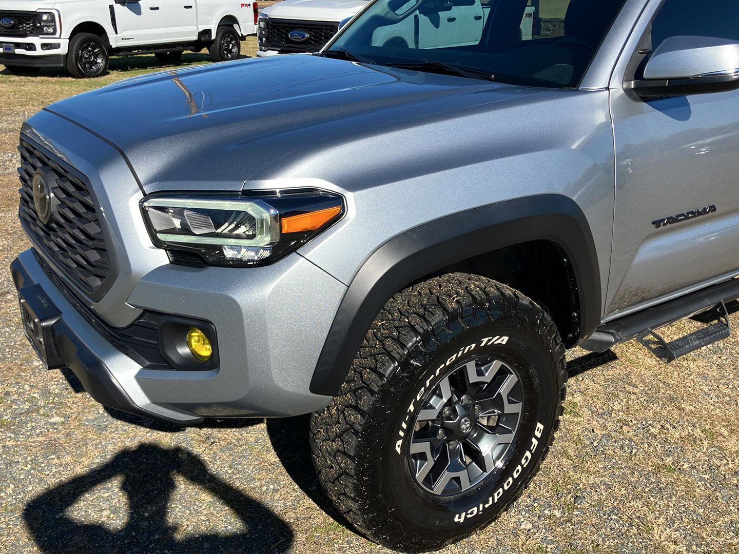 Used 2022 Toyota Tacoma TRD Off-Road w/ Technology Package image 9