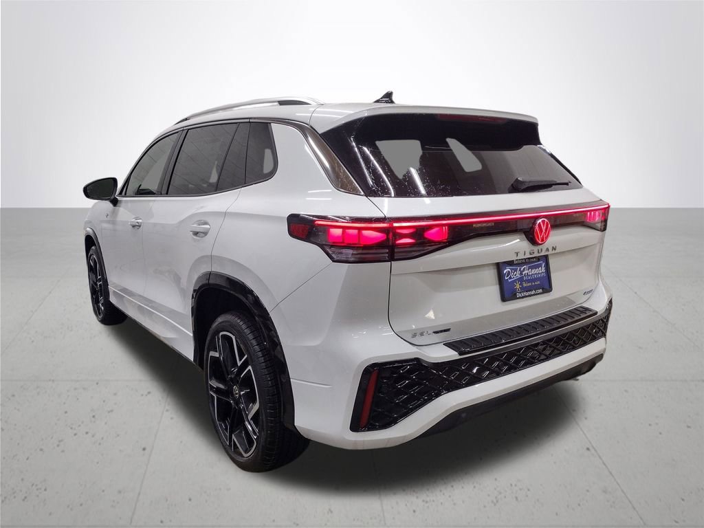 New 2026 Volkswagen Tiguan SEL R-Line image 12