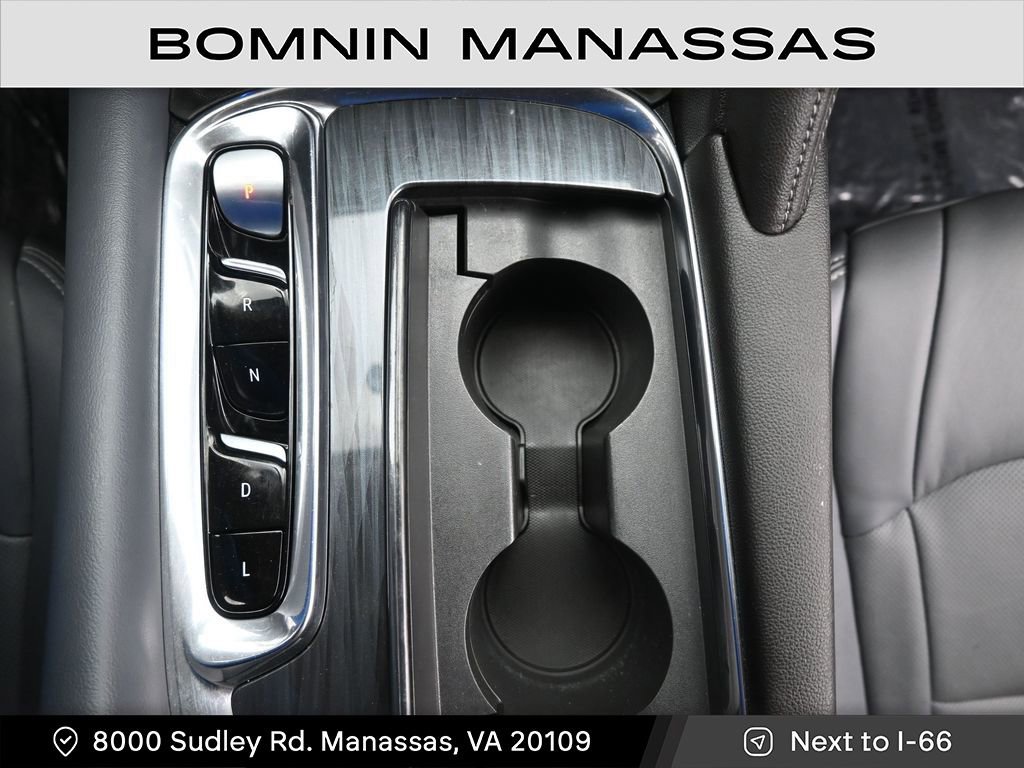 Used 2023 Buick Enclave Essence image 22