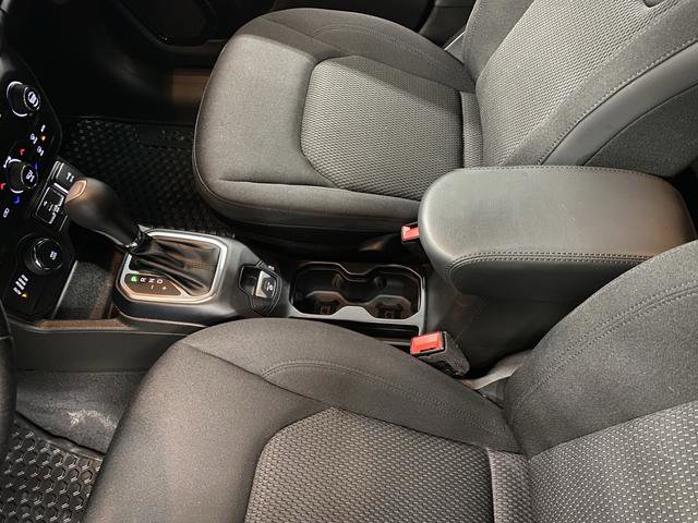 Used 2020 Jeep Renegade Altitude image 19