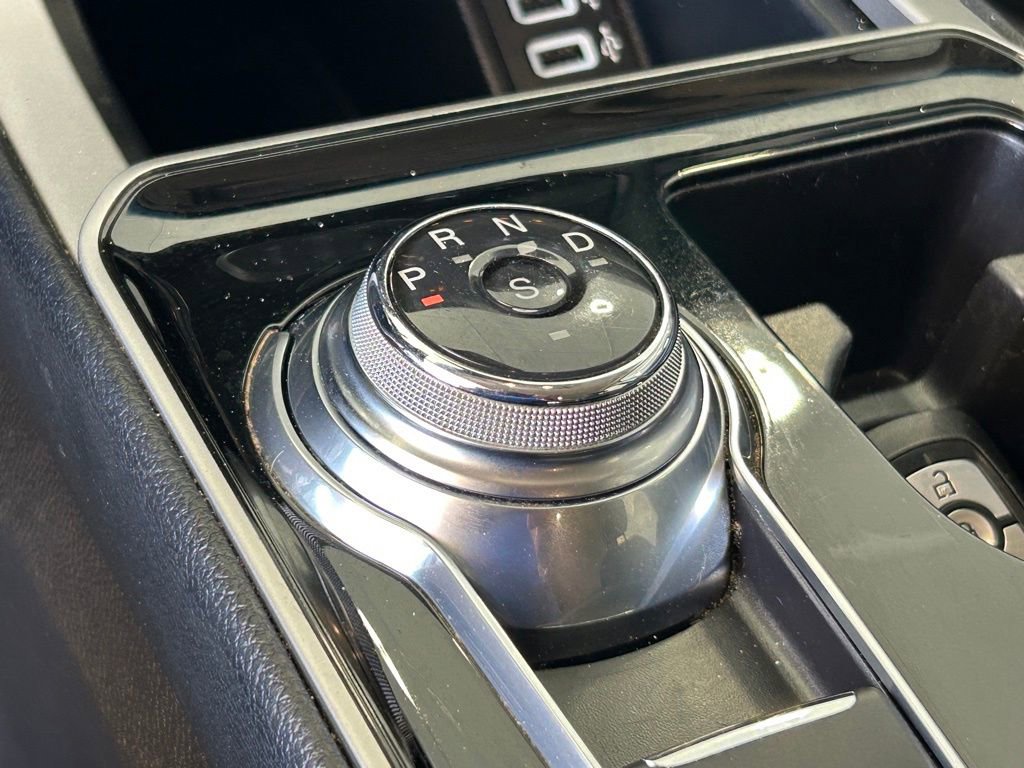 Used 2019 Ford Edge SEL w/ Equipment Group 201A FWD image 13