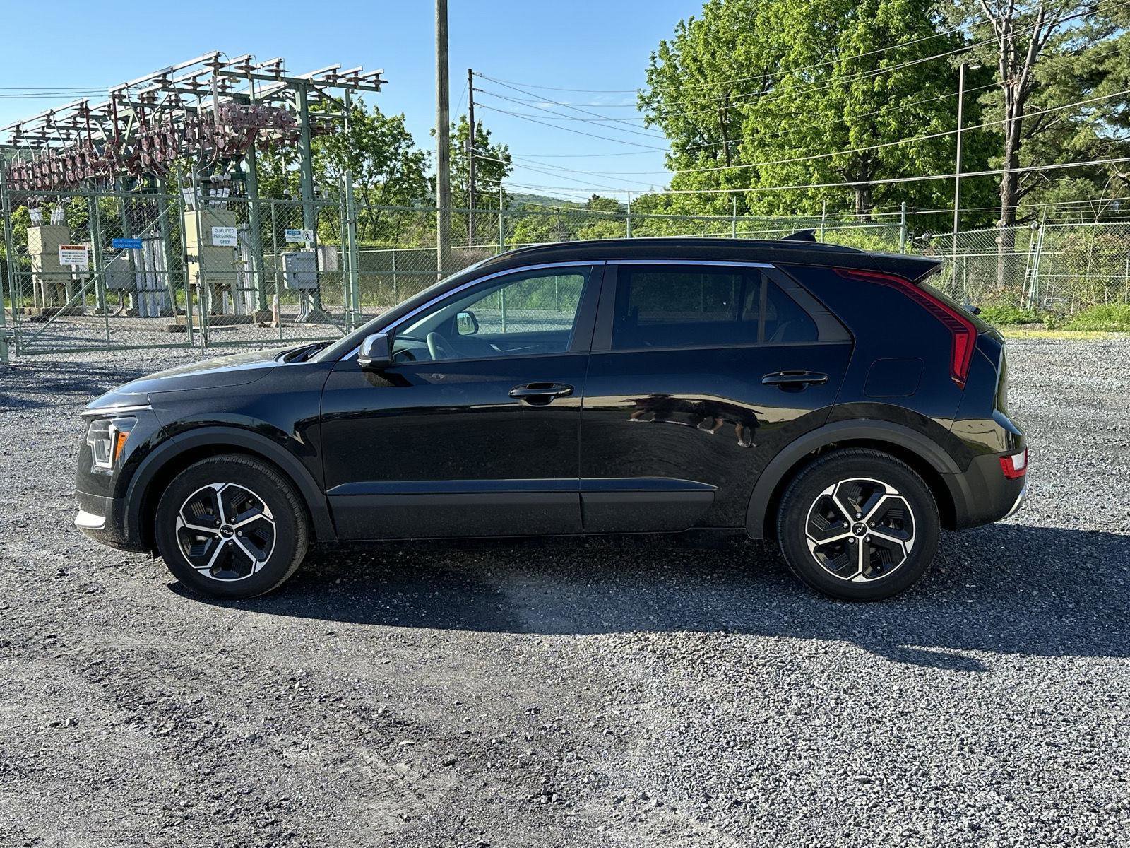 Used 2024 Kia Niro LX FWD image 5