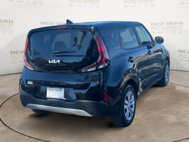 Used 2025 Kia Soul LX image 5