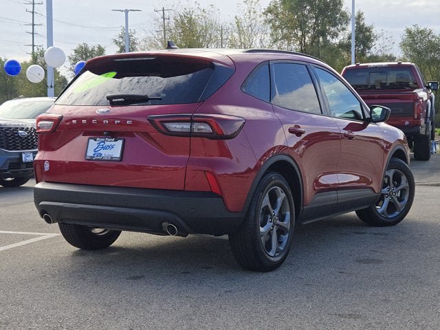 Used 2025 Ford Escape ST-Line w/ Tech Pack #1 FWD image 12