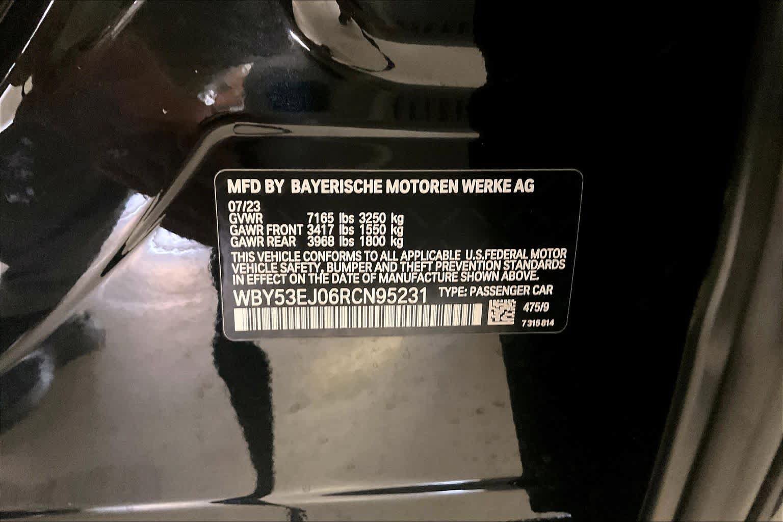 Used 2024 BMW i7 xDrive60 w/ Executive Package AWD/4WD image 29