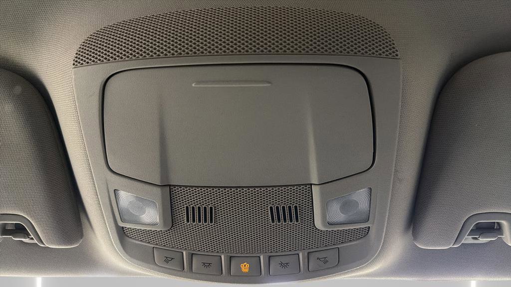 Used 2017 Ford Fusion SE w/ Fusion SE Technology Package image 18