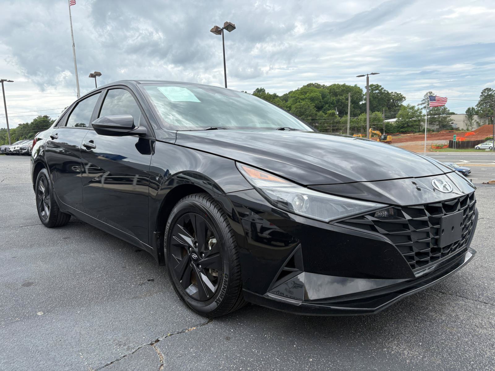 Used 2022 Hyundai Elantra SEL FWD image 3