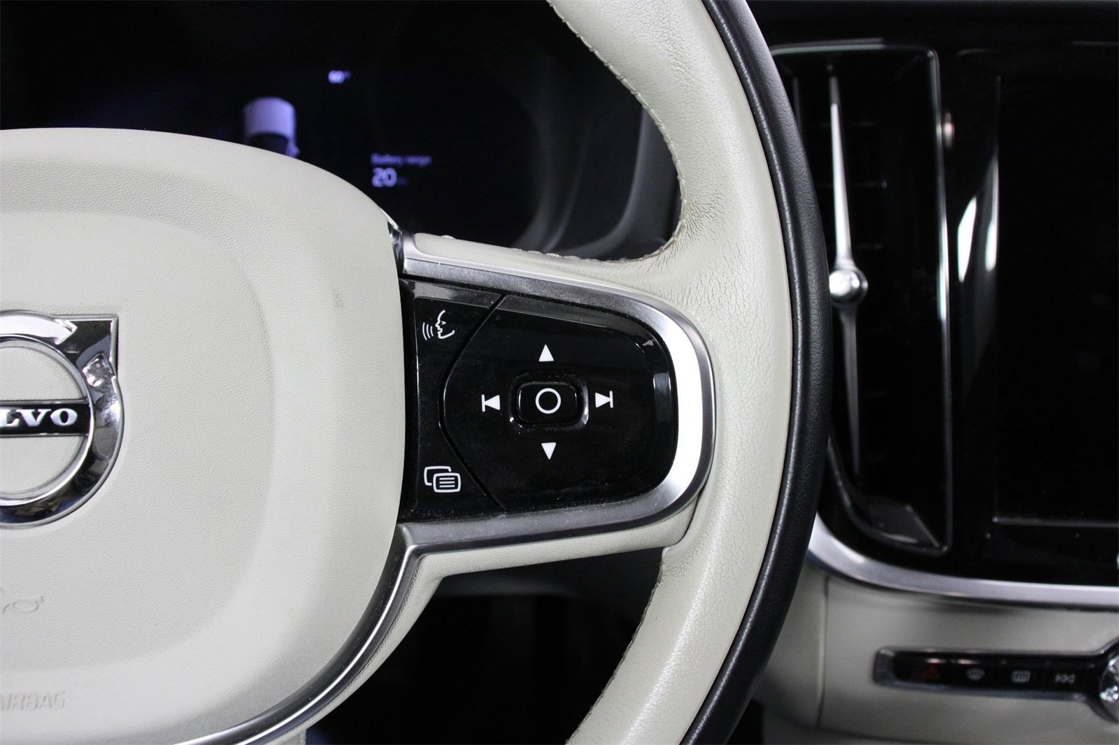 Certified 2025 Volvo S60 T8 Plus w/ Climate Package image 11