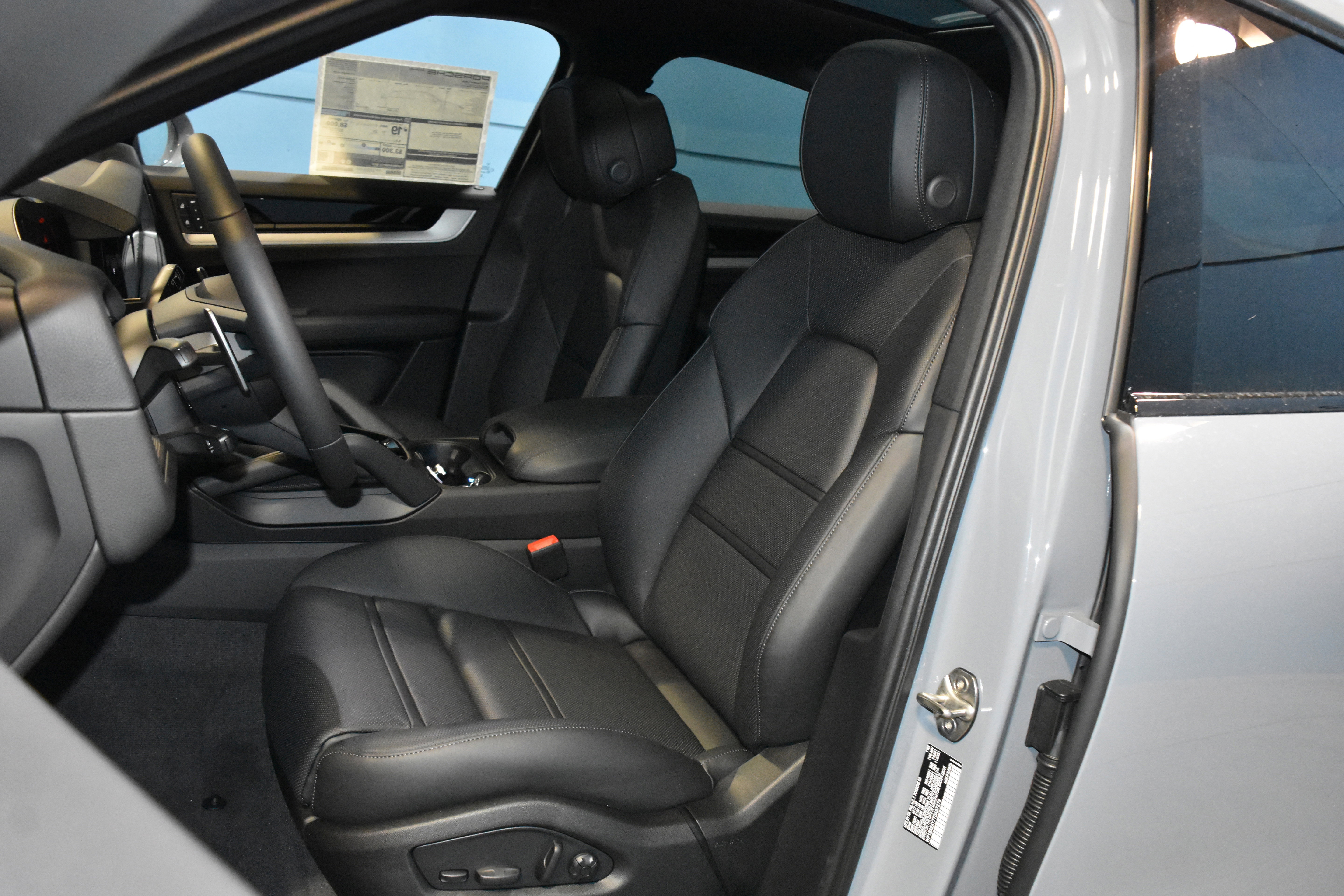 New 2026 Porsche Cayenne Coupe image 5