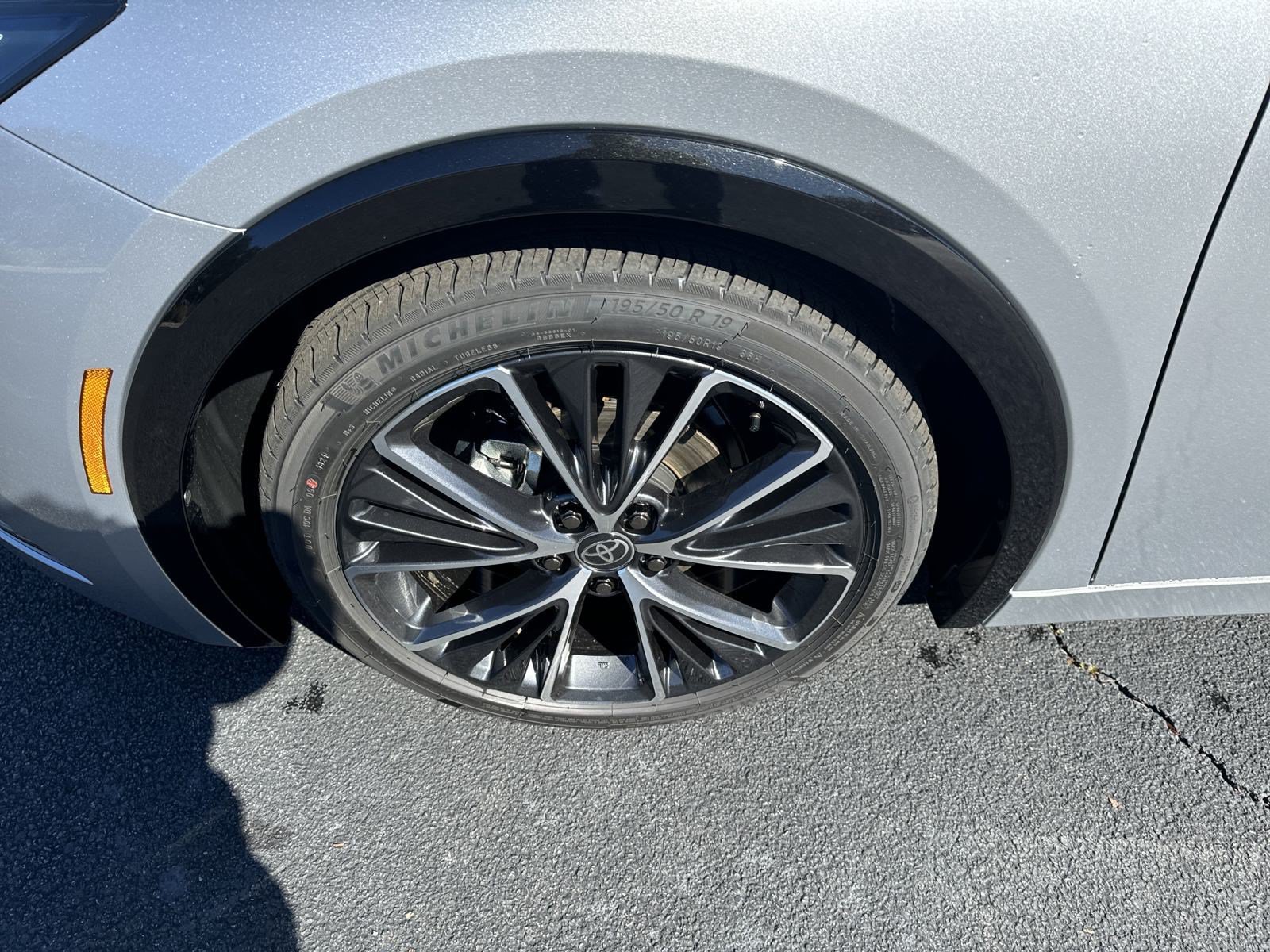 New 2024 Toyota Prius XLE FWD image 9