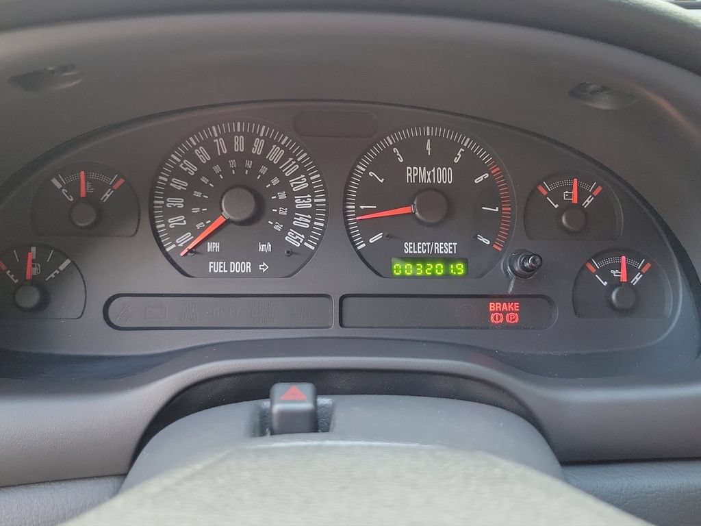Used 2001 Ford Mustang GT RWD image 21