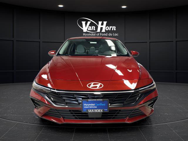 Certified 2025 Hyundai Elantra Limited image 3