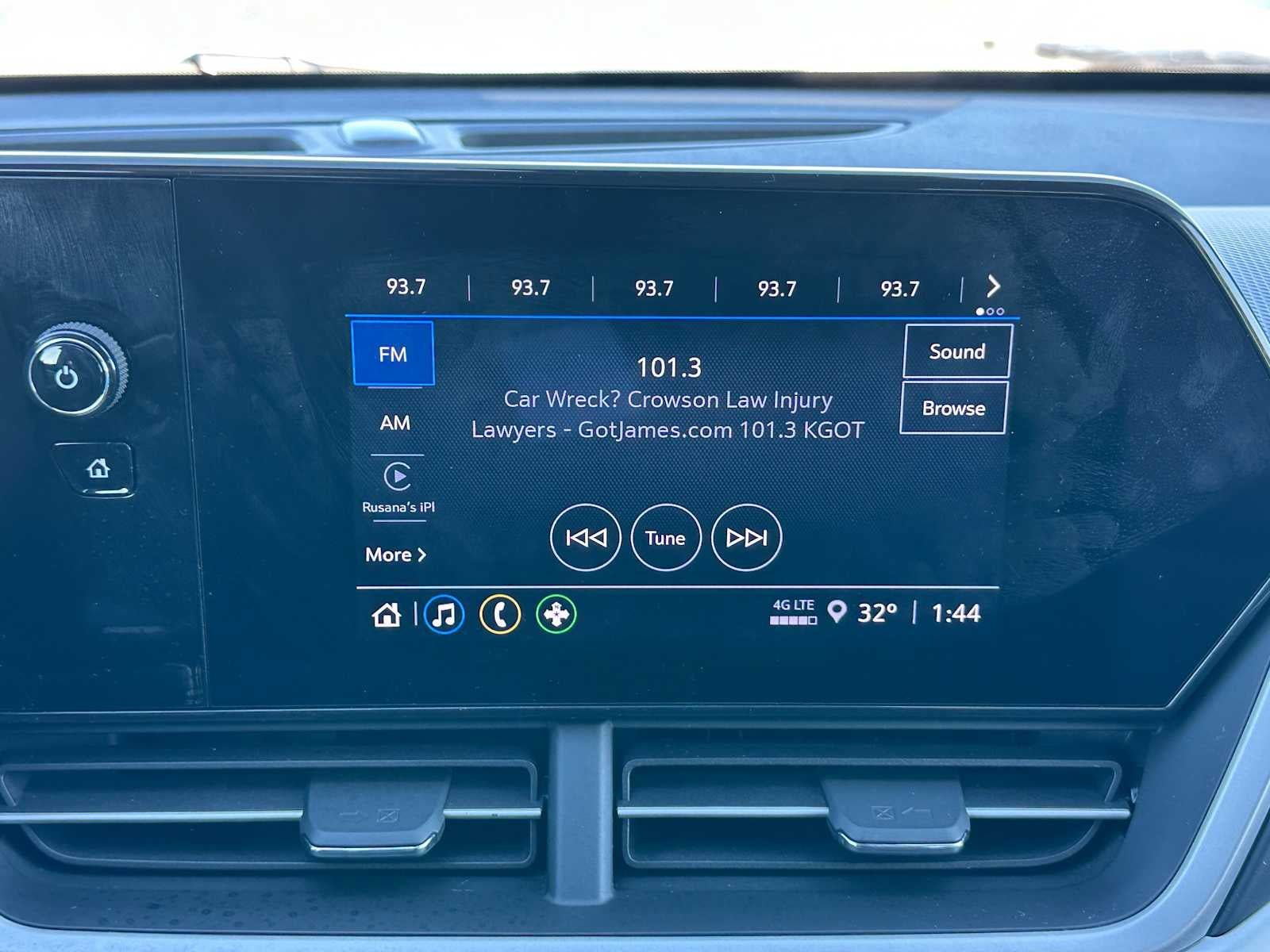 Used 2025 Chevrolet Trax RS w/ Sunroof Package image 27