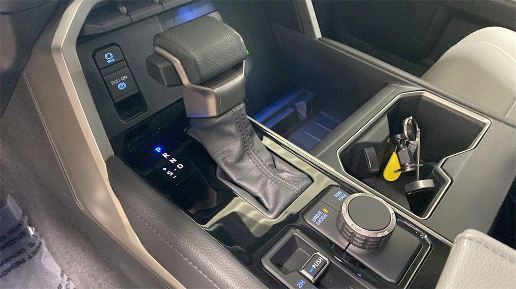 Used 2024 Toyota Tundra Limited w/ Power Package image 17