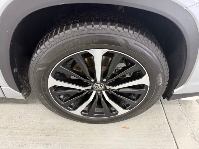 Used 2022 Toyota Highlander XSE image 5